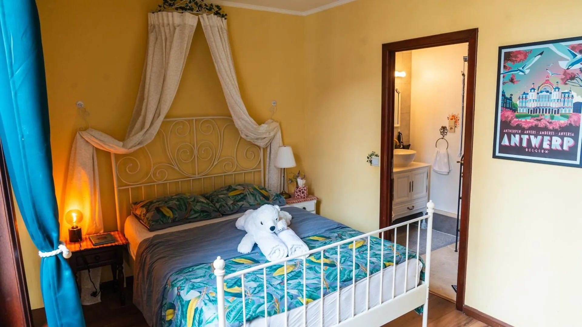 דירות אנטוורפן Charming 18Th Century Gem In The Heart Of Old Town בלגיה