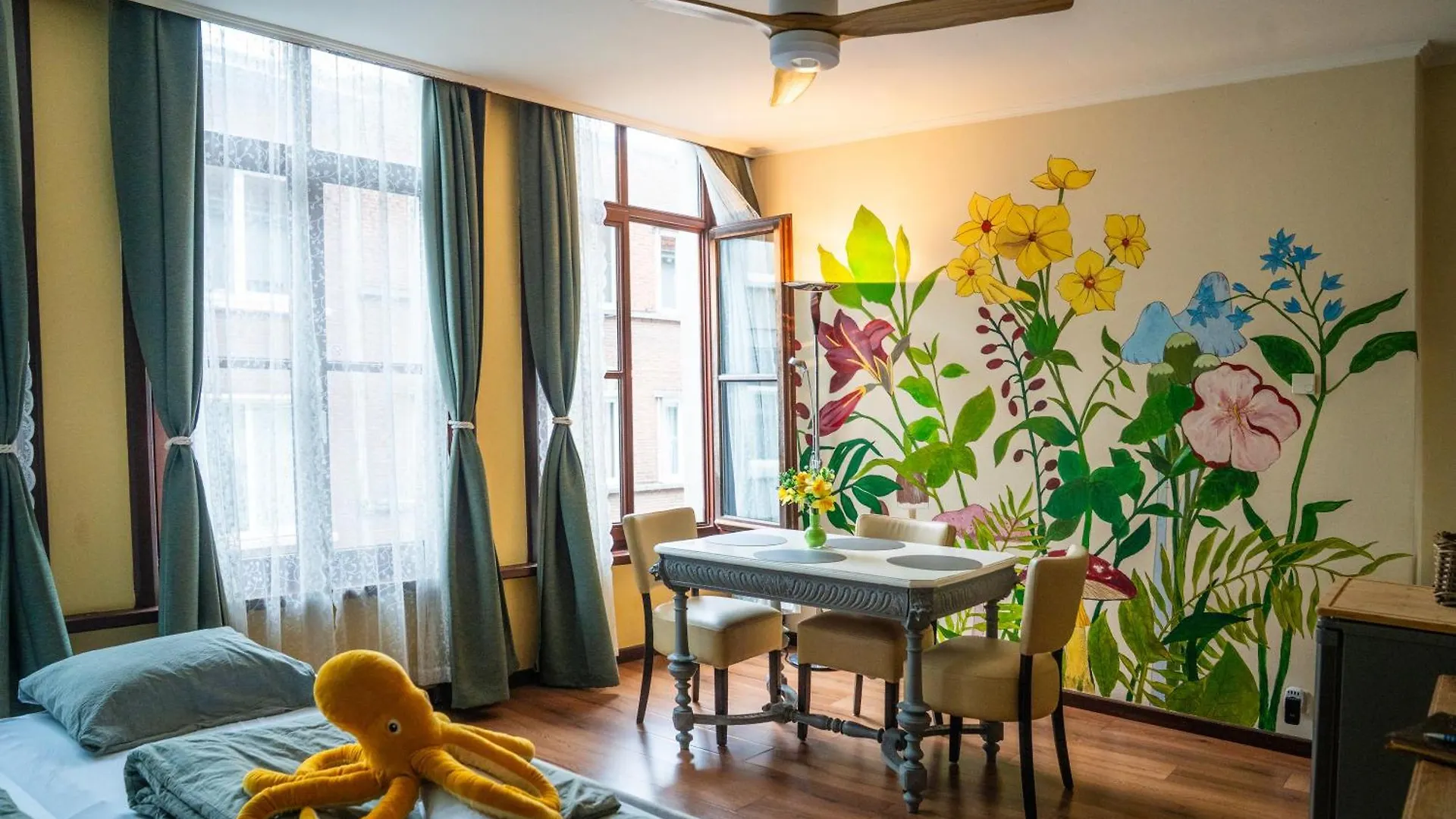 דירות אנטוורפן Charming 18Th Century Gem In The Heart Of Old Town