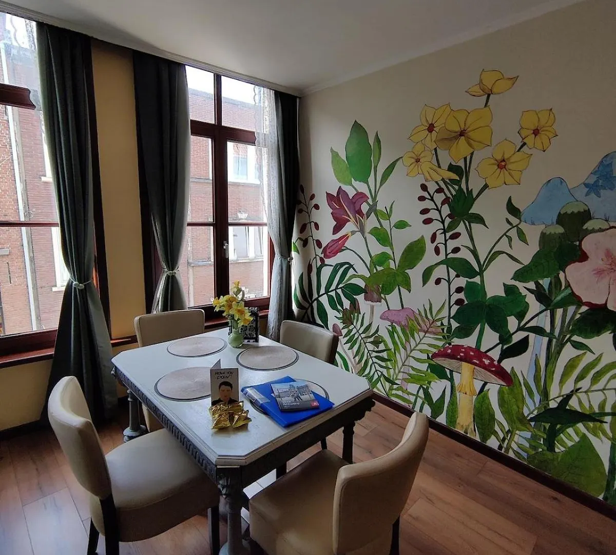 Charming 18Th Century Gem In The Heart Of Old Town Apartment Antwerp